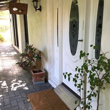 Aarn House B&B Airport Accommodation Perth Exterior foto